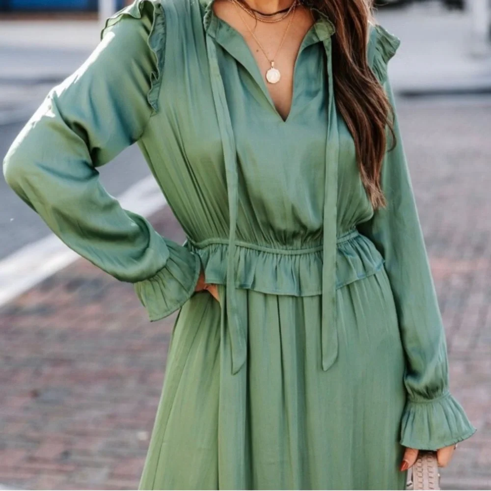 NWT Vici boho maxi dress satin - Picture 3 of 6